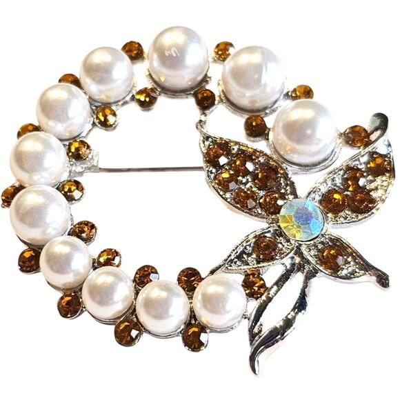 Brown Brooch Pin Faux Pearl Rhinestone Butterfly Silver Tone Wreath Gift Box - Picture 5 of 10